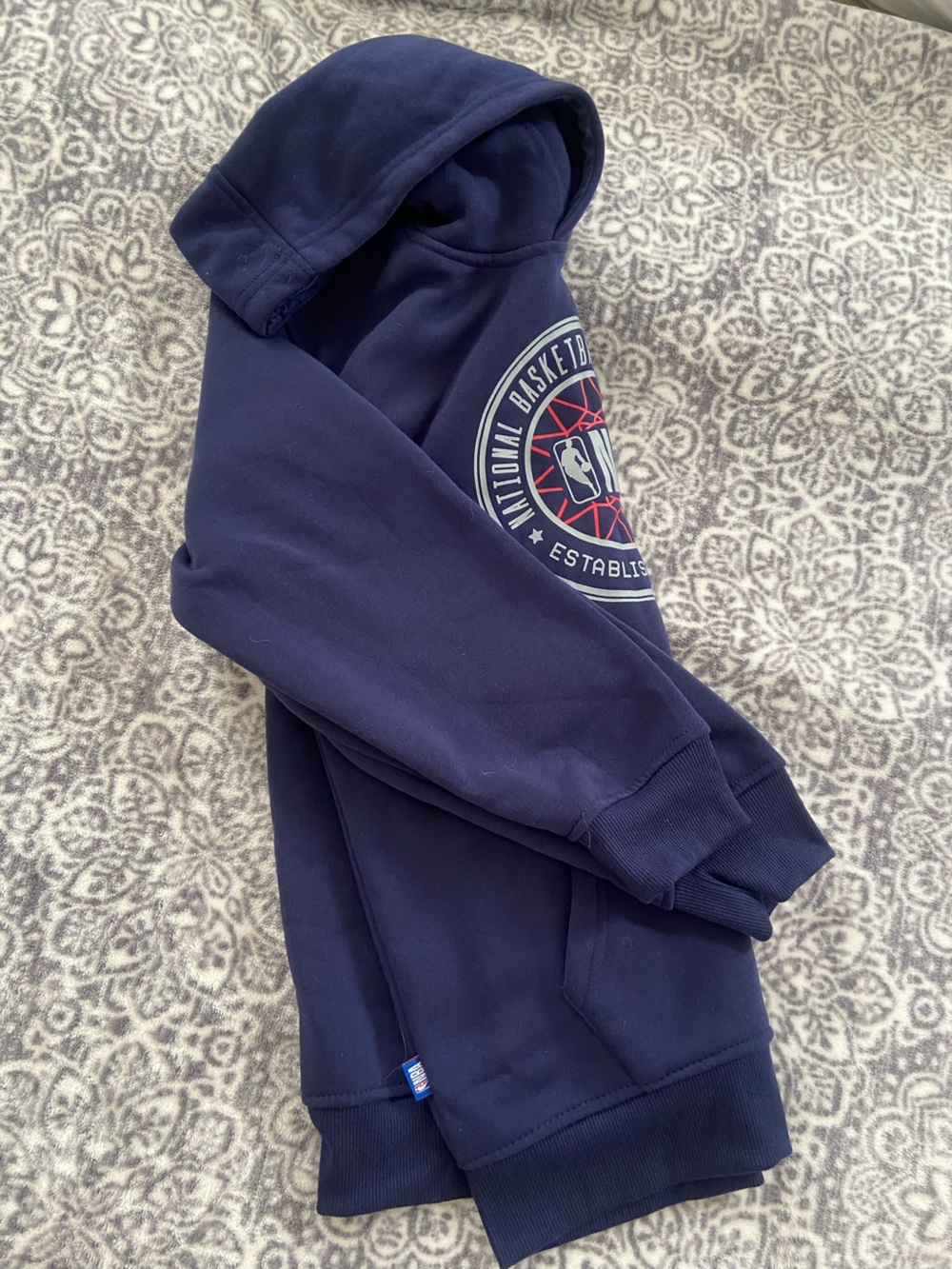 **bundle 3 for $20**NBA Youth Navy Hoodie with Red & White Logo - Picture 2 of 3